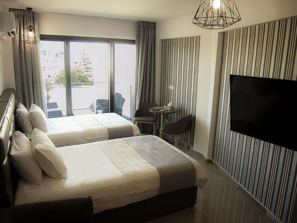 image of hotel Jimmy's Suites